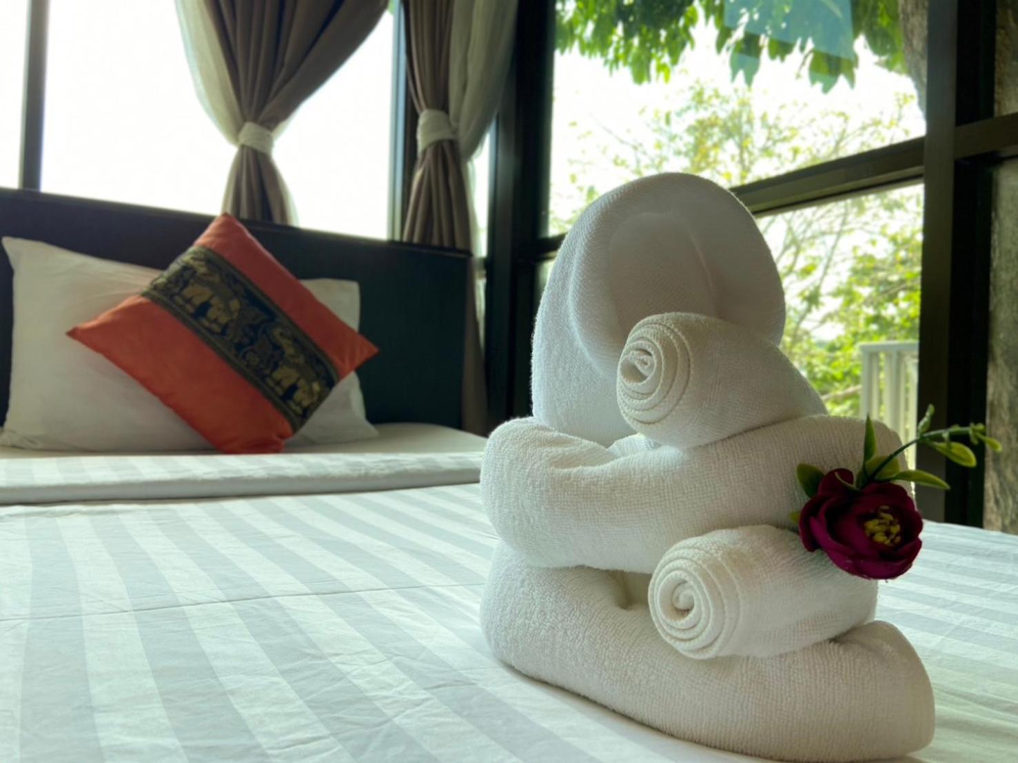 A Plus Deluxe Hotel Koh Lipe Exterior photo